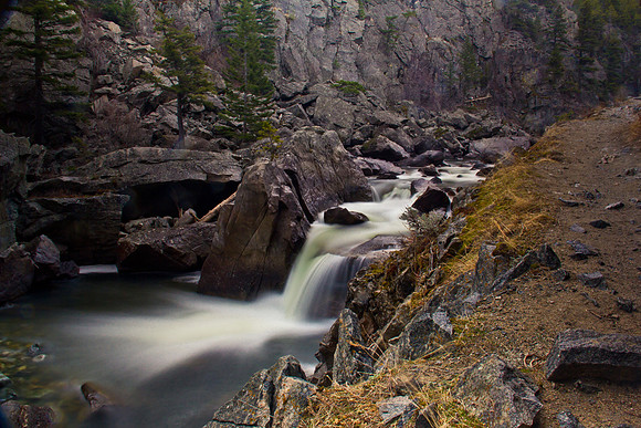 An early spring hike on the trail to Lake Sioux Charlie