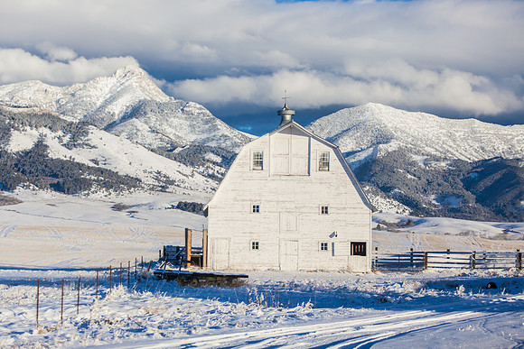 Barn in the Bridgers